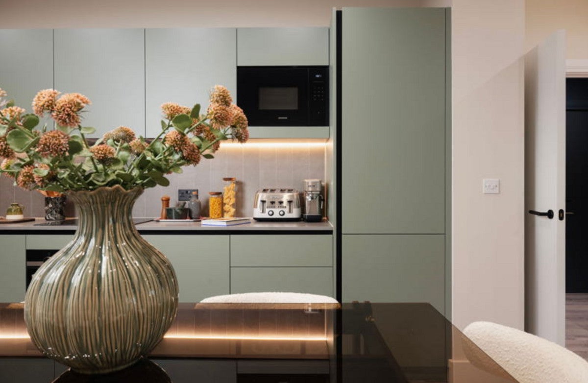 Flat Harrow Manorway in Greater London