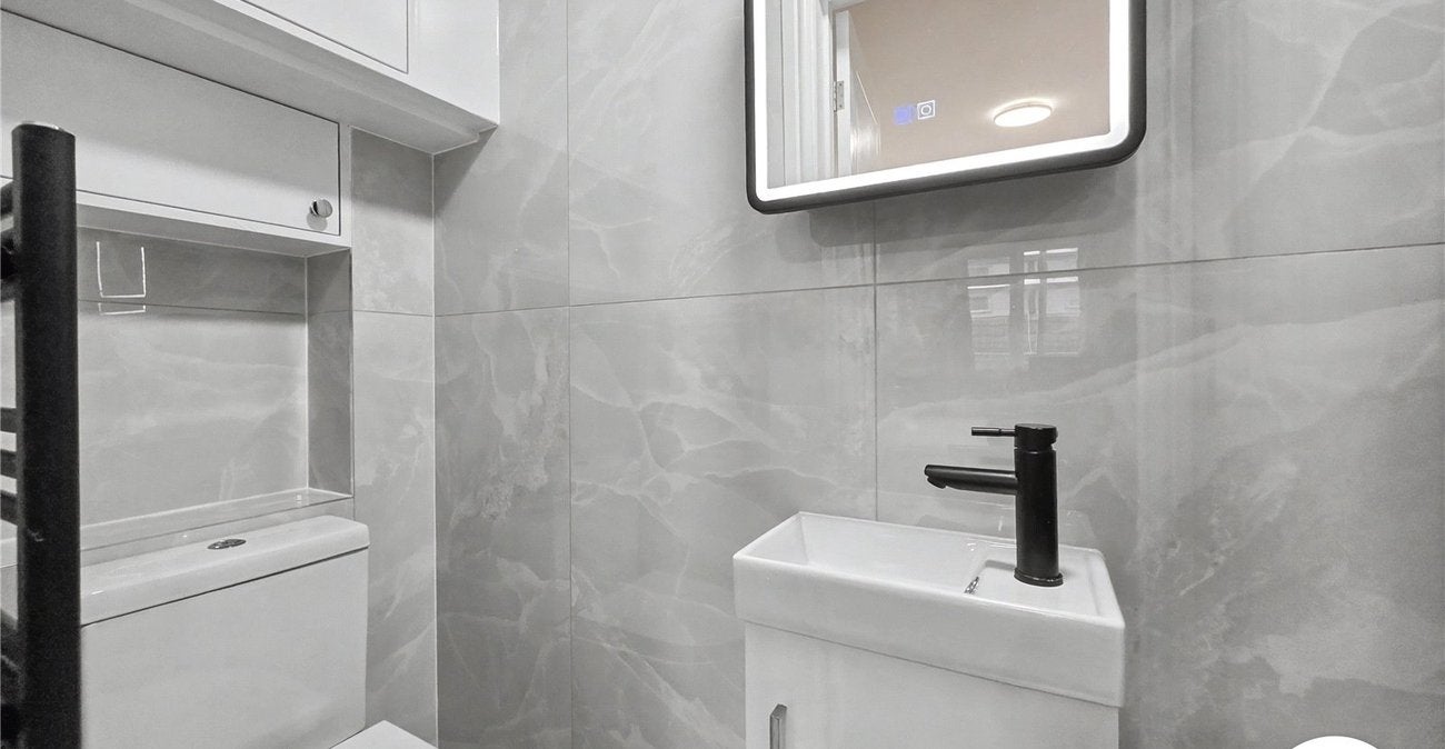 Room Waid Close in Dartford