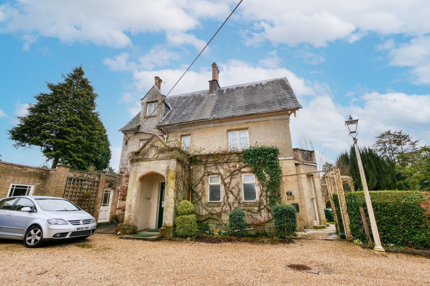 House Basingstoke Road in Winchester