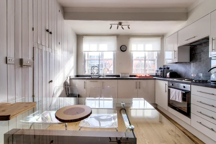 Flat Makars' Court in City of Edinburgh