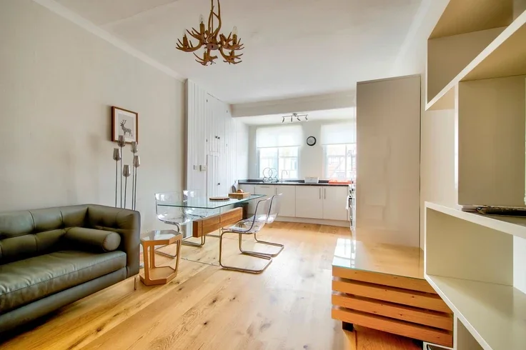 Flat Makars' Court in City of Edinburgh