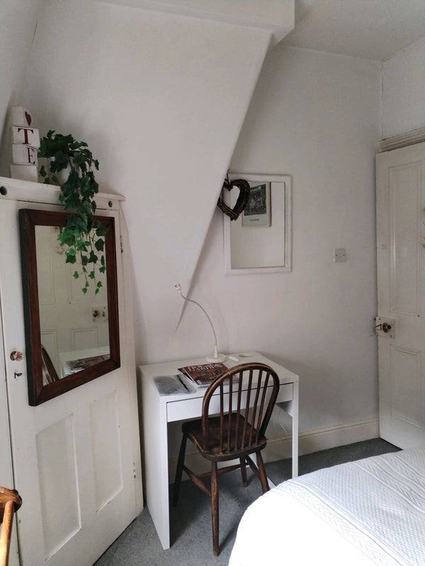 Room Palliser Road in Greater London