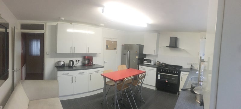 Room Richardson Close in Greater London