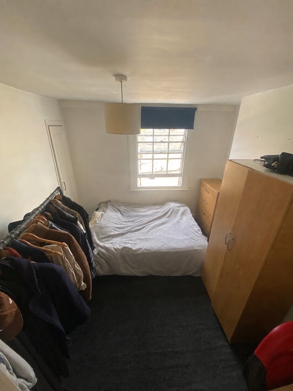 Room Bermondsey Street in Greater London
