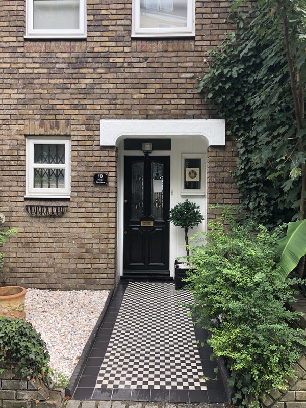 Room Tilney Gardens in Greater London