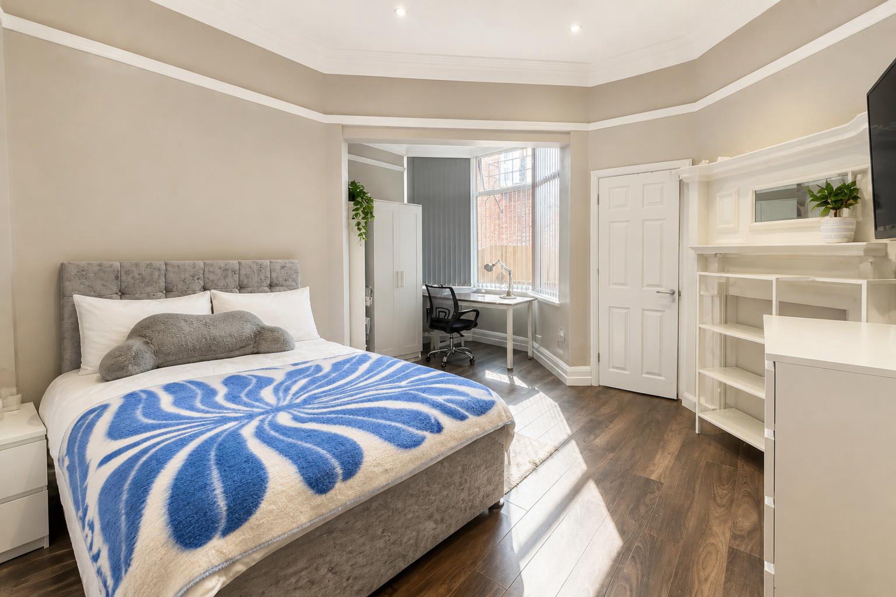 Room Derby Road in Nottingham