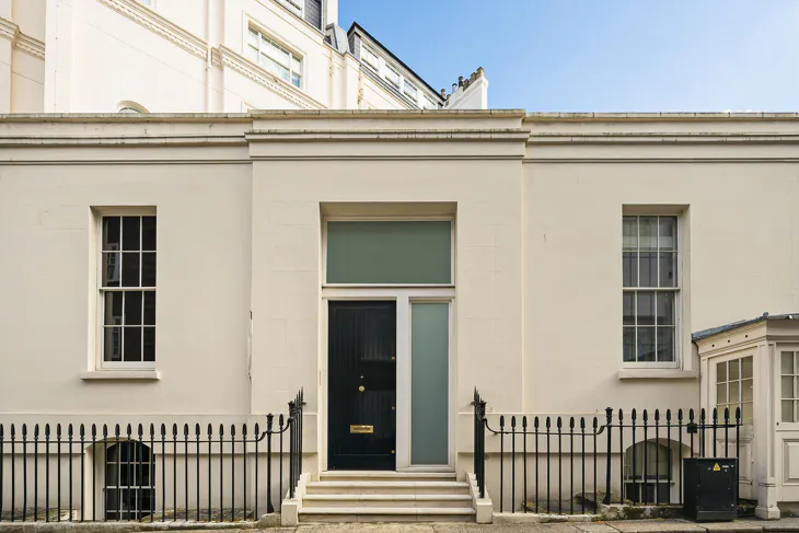 House Wilton Row in City of Westminster