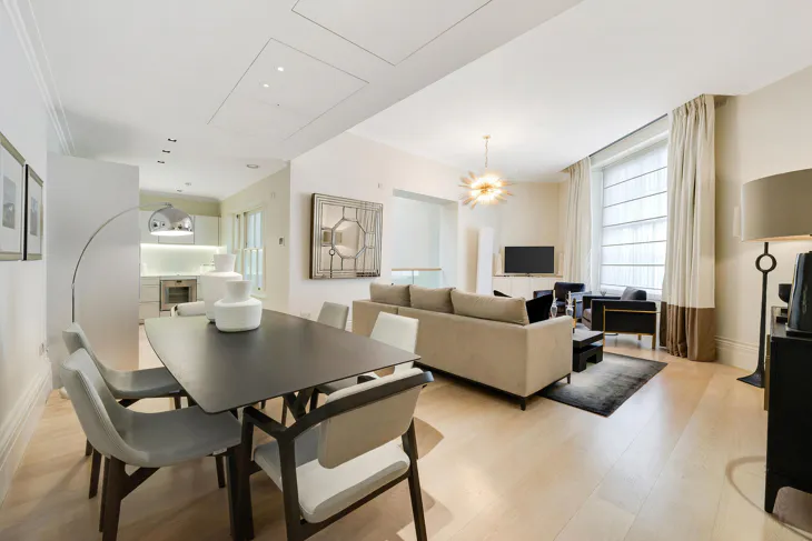 Flat Wilton Row in City of Westminster