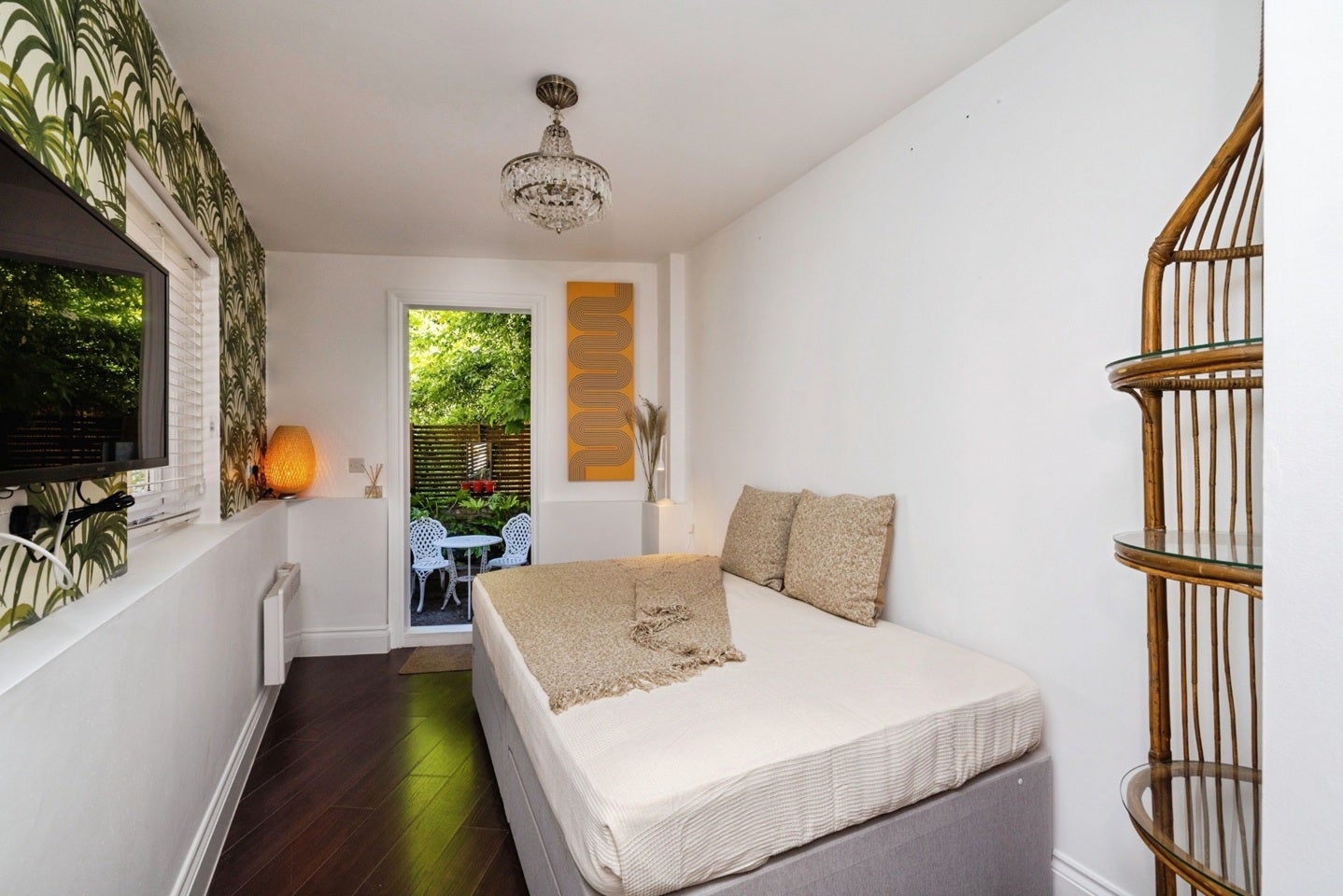 Flat Hurdwick Place in Greater London