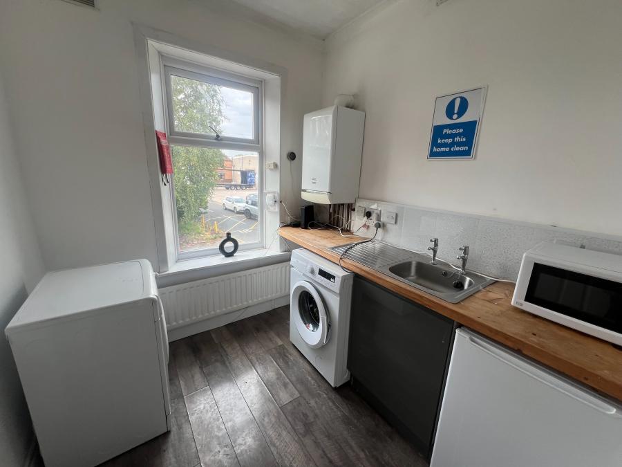Room Walter Leigh Way in Wigan