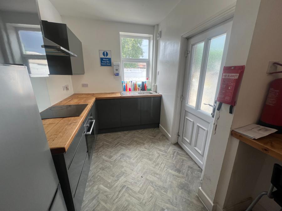 Room Walter Leigh Way in Wigan