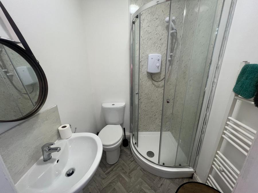 Room Walter Leigh Way in Wigan