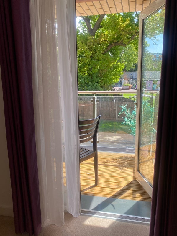 Flat Brickfield Road in Greater London