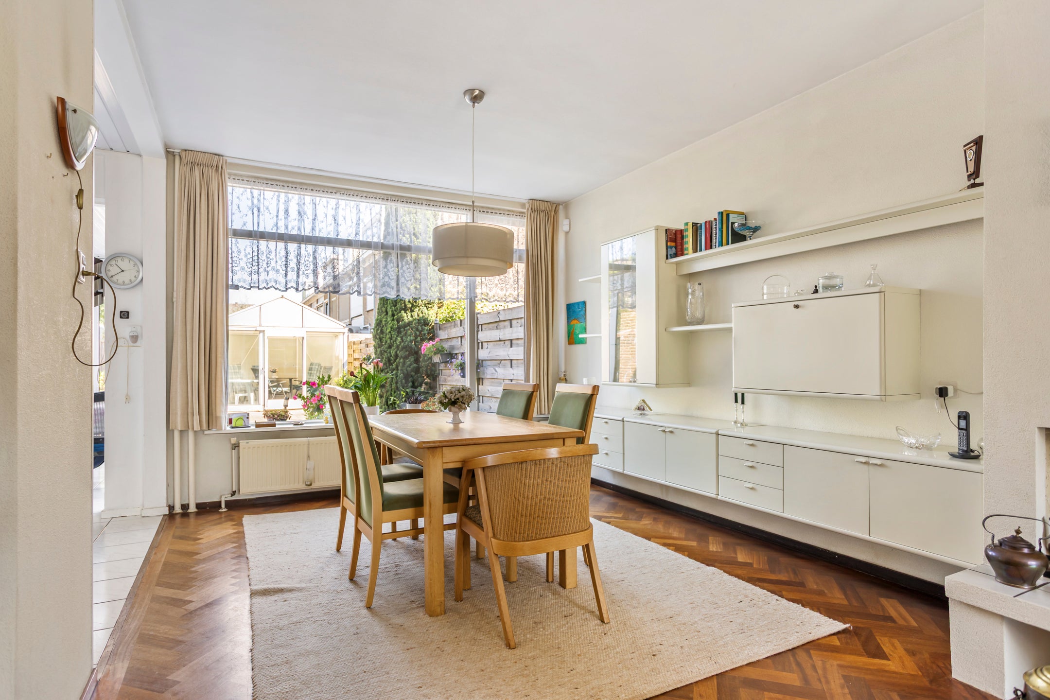 Tussenwoning te koop: Sir Winston Churchilllaan 382, Rijswijk