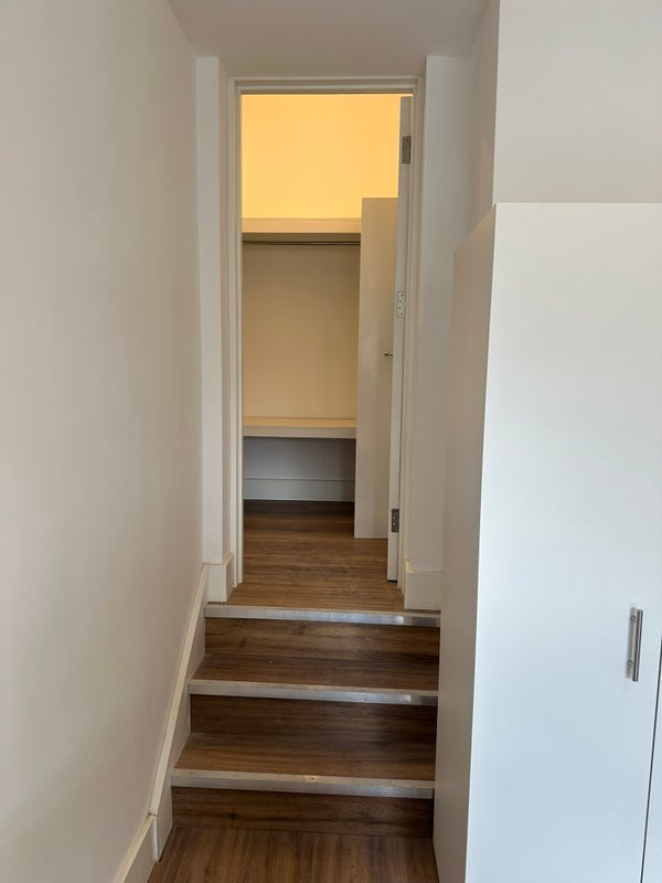 Room Nutfield Road in Greater London