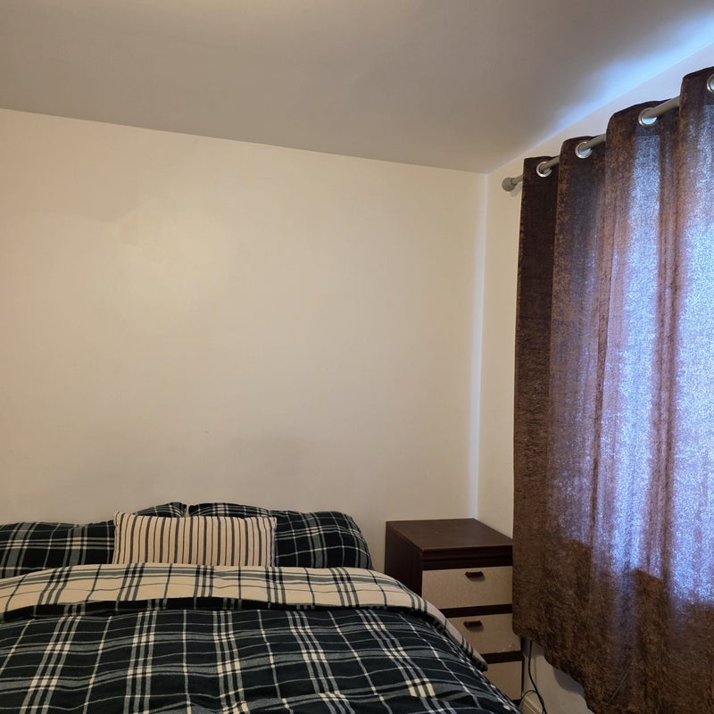 Room Berkshire Road in Manchester