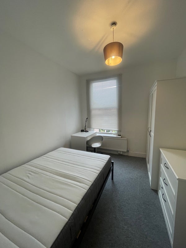 Room Shortlands Road in Greater London