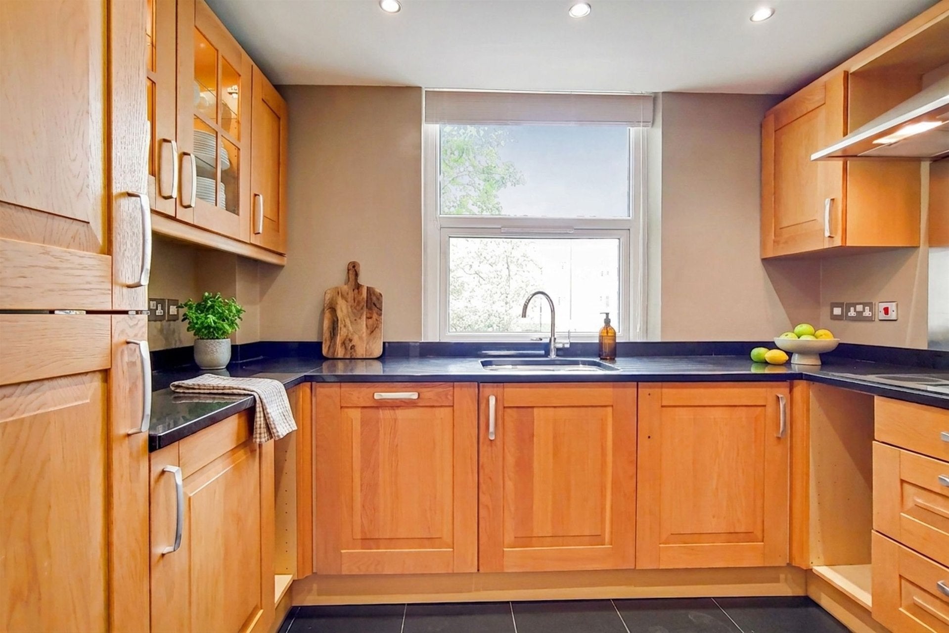 Flat Boydell Court in Greater London