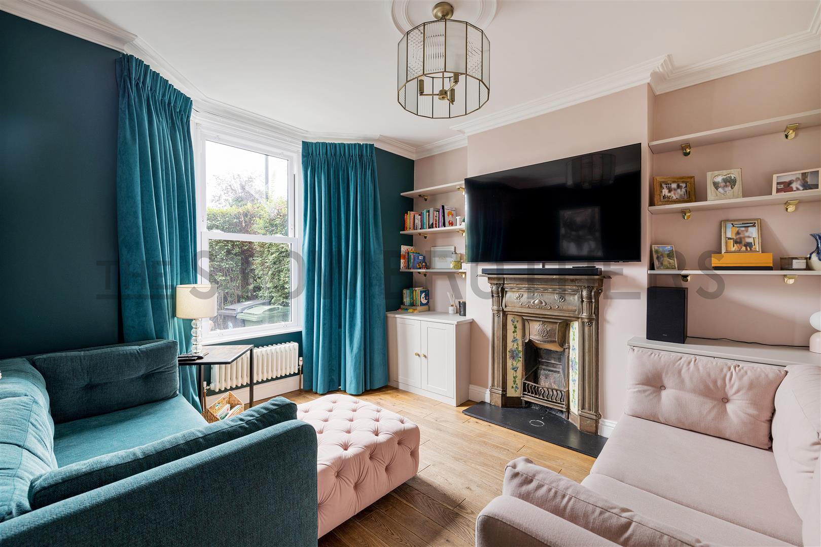 House Connaught Road in Greater London