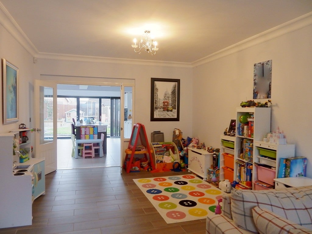 House Margaret Close in Greater London