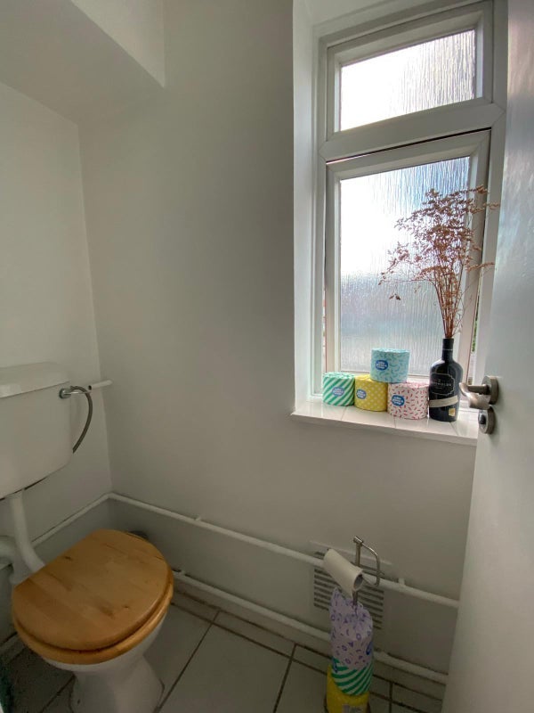 Flat Goldsmiths' Row in Greater London