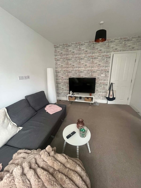 Room Rostrevor Road in Greater London