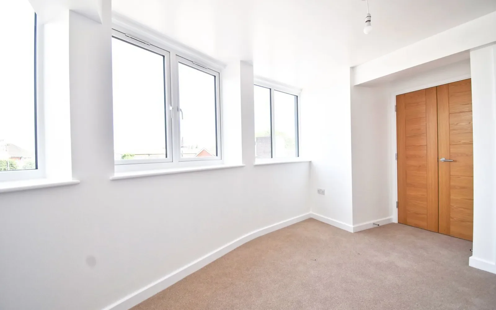 Flat Araby Corner in Borough of Spelthorne