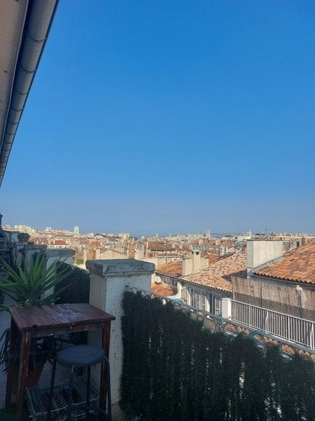 Flat Rue Edmond Rostand in Marseille
