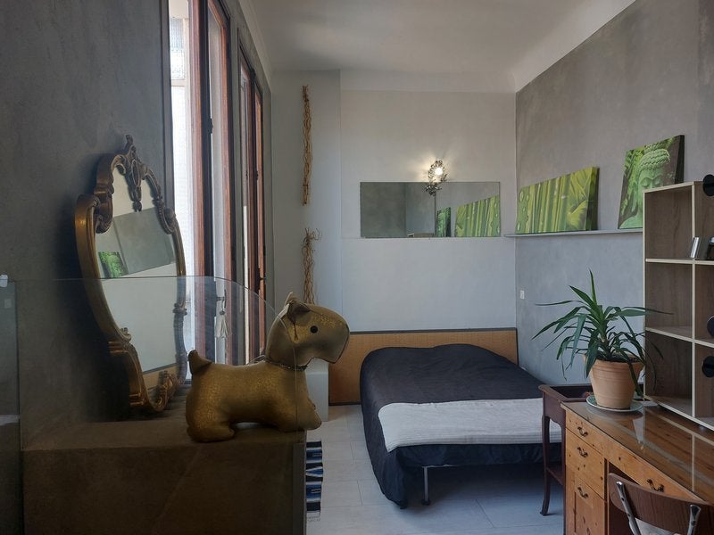 Flat Rue Edmond Rostand in Marseille