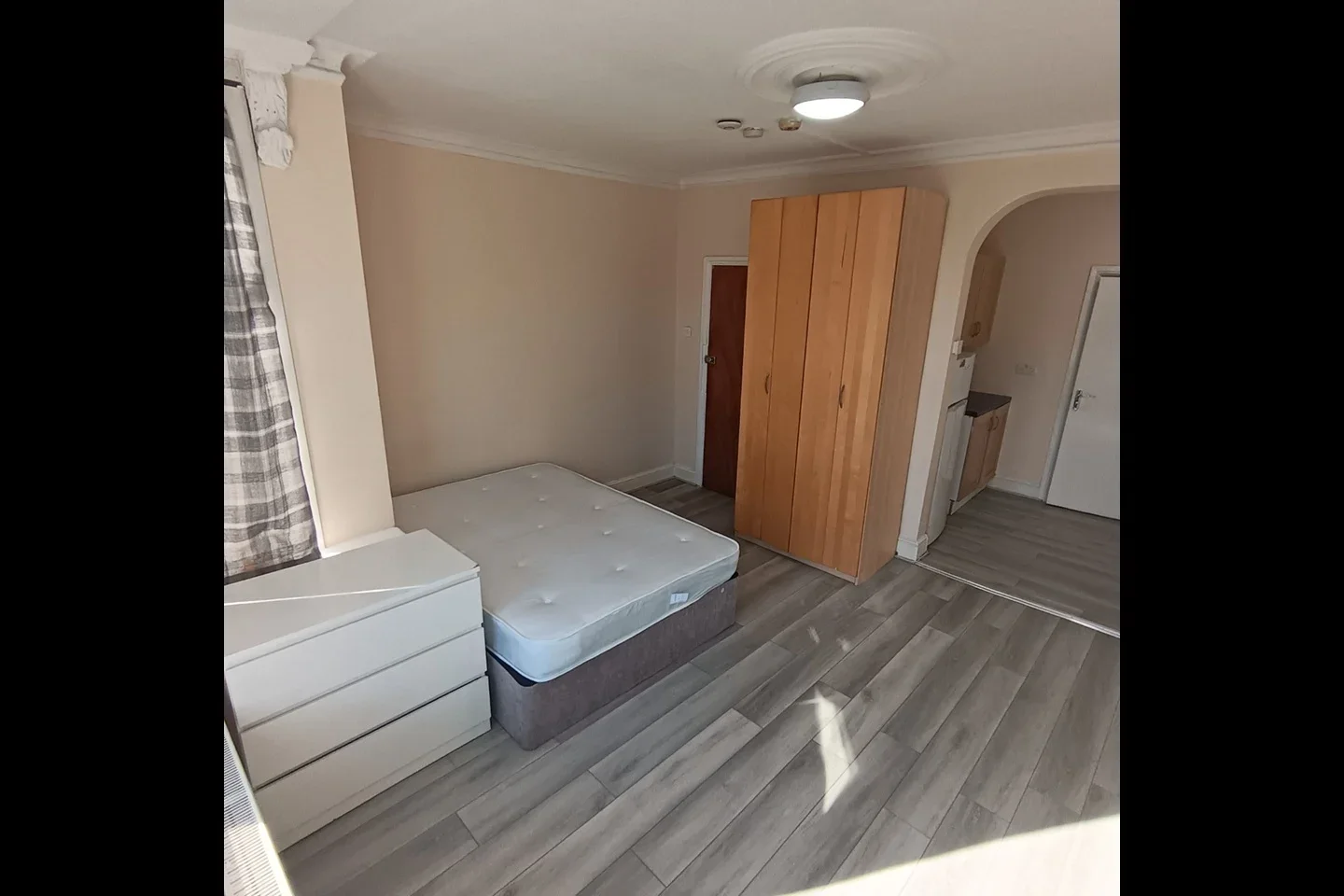 Flat Stanstead Road in Greater London