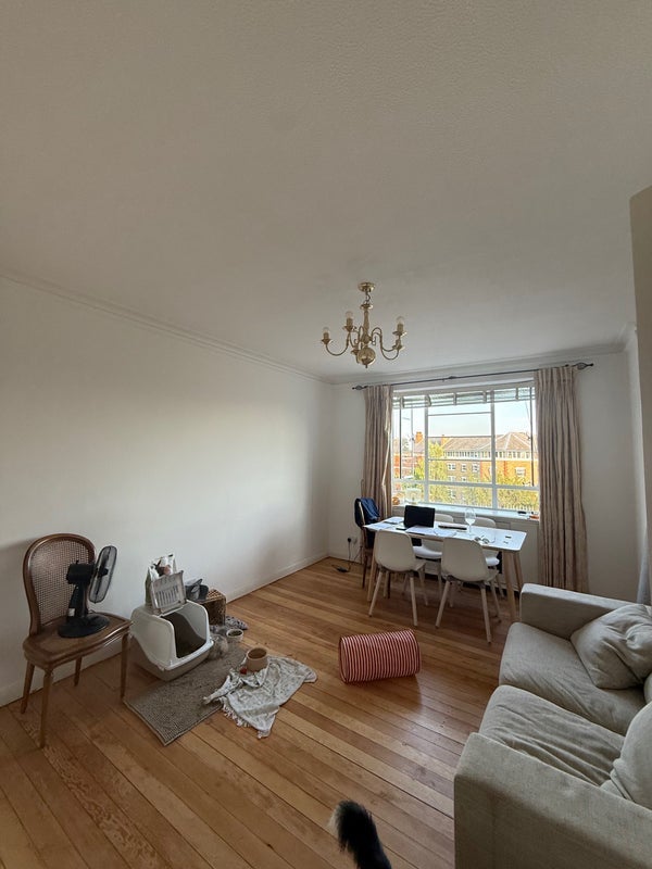 Room Nightingale Lane in Greater London