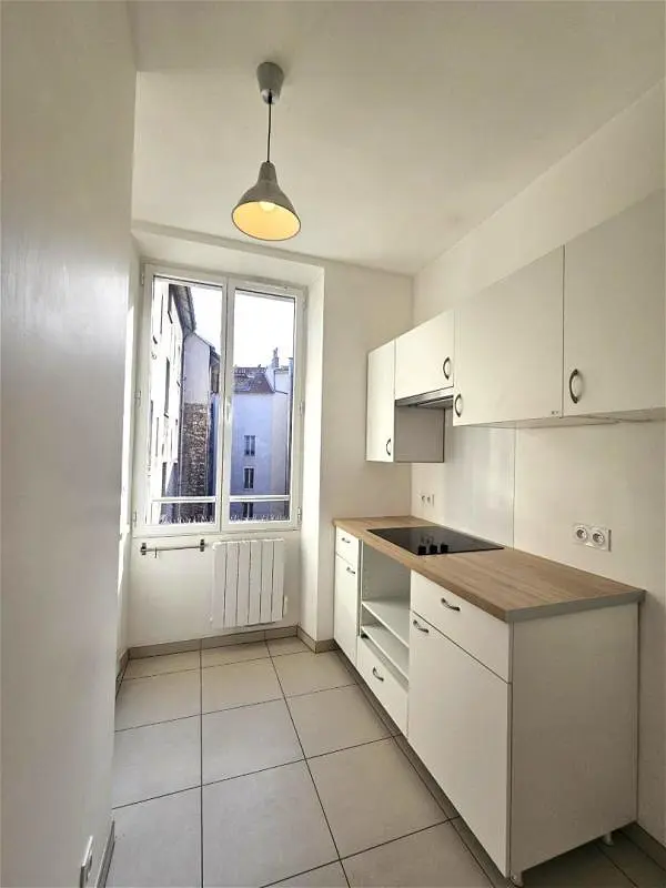 Appartement Rue du Lieutenant Chanaron à Grenoble