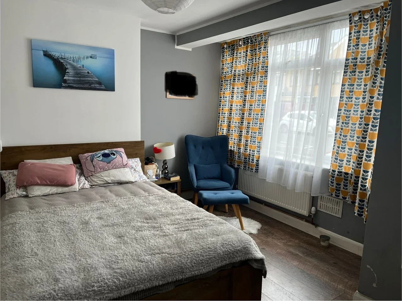 House Cravan Avenue in Greater London