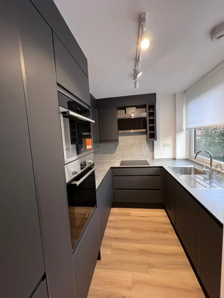 Flat Hornsey Lane in Greater London