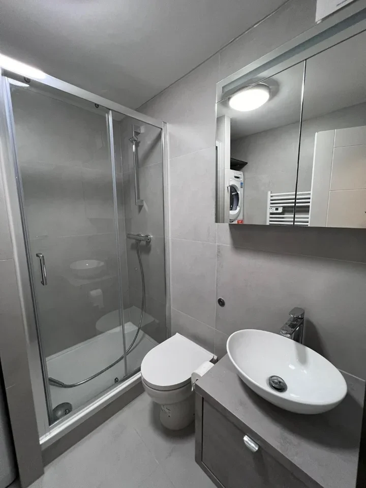 Flat Hornsey Lane in Greater London