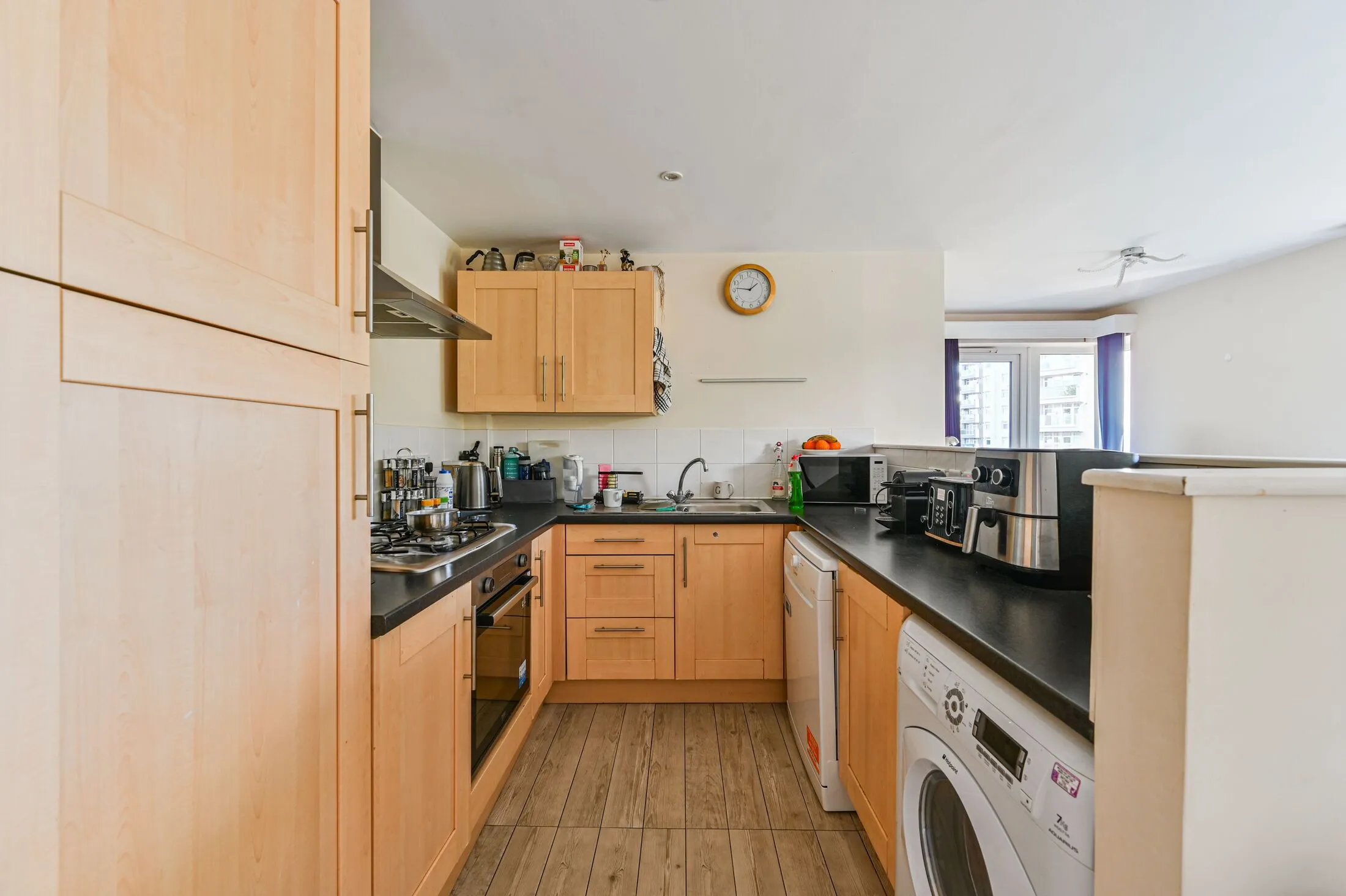 Flat Leo Street in Greater London
