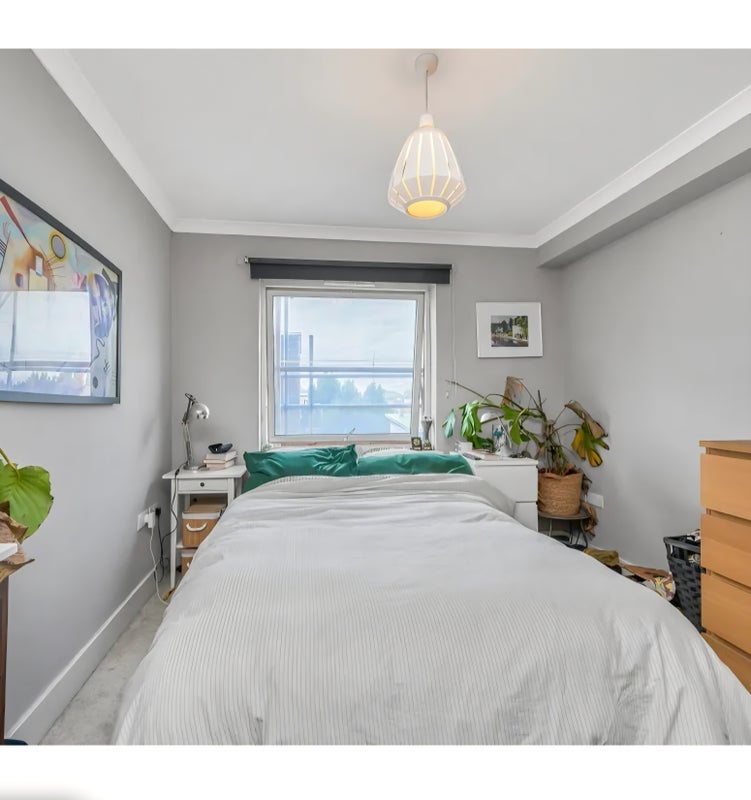 Flat Evan Cook Close in Greater London