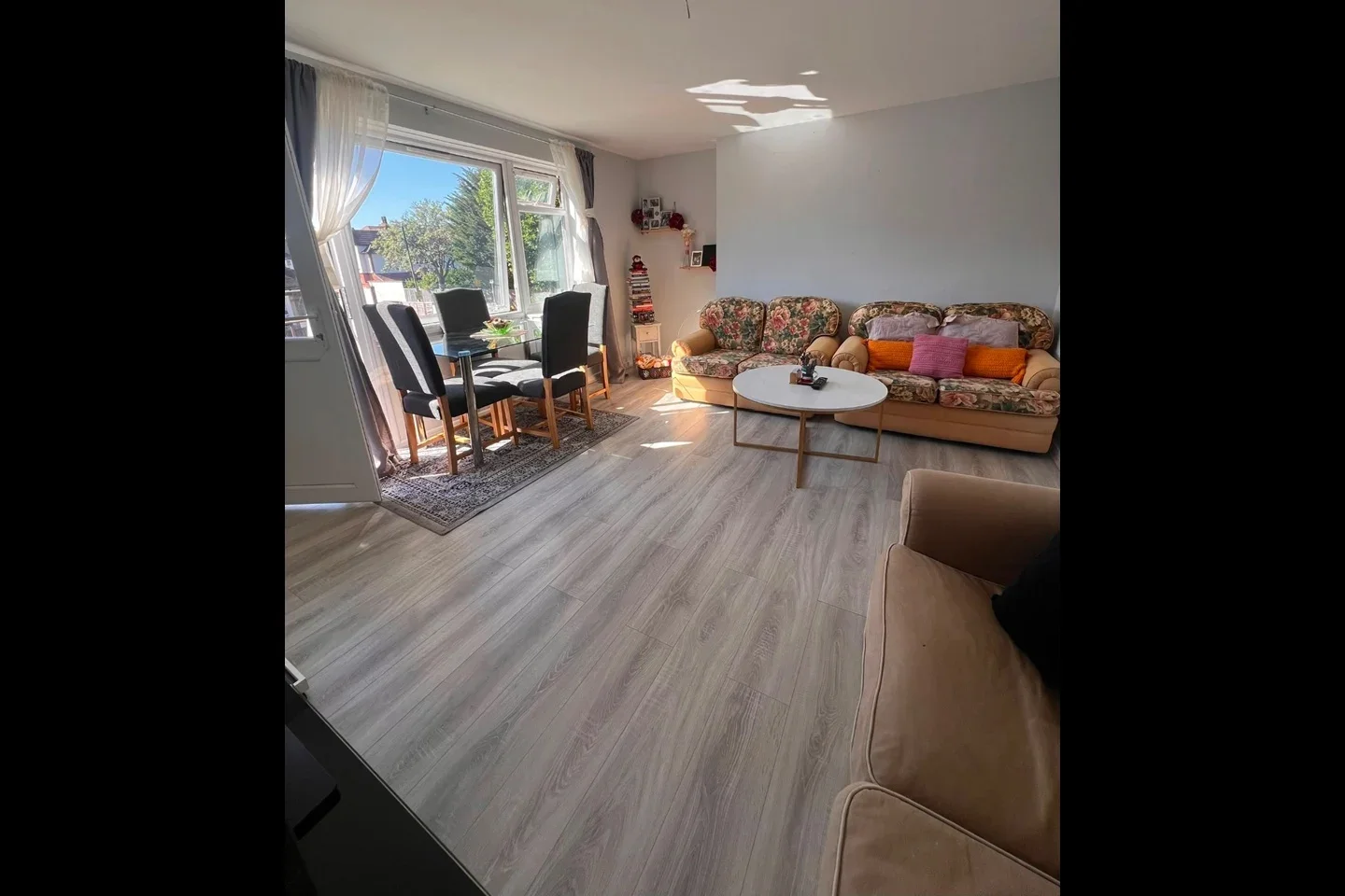 Flat St Barnabas Road in Greater London
