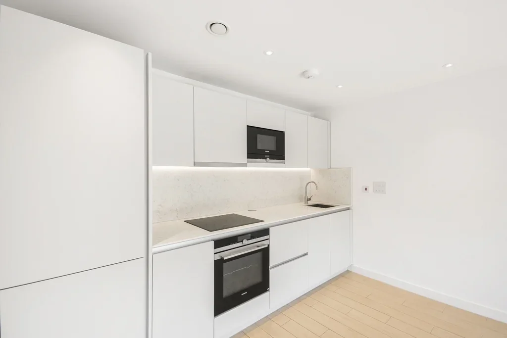 Flat Packington Square in Greater London