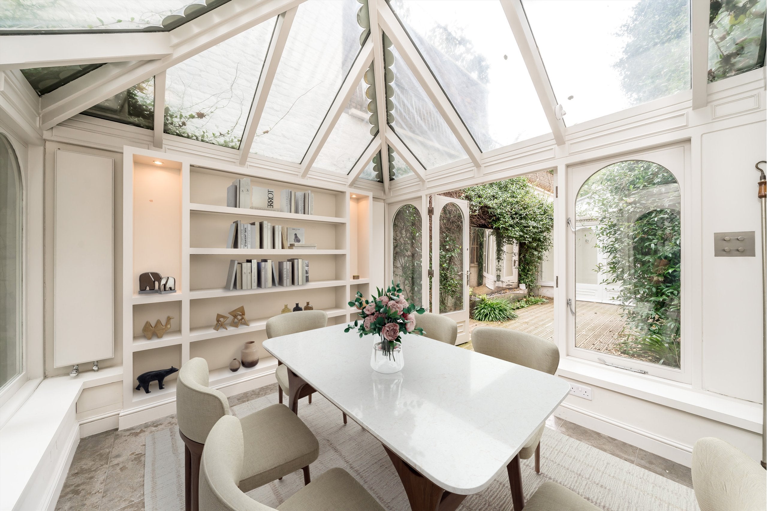 House Ansdell Terrace in Greater London