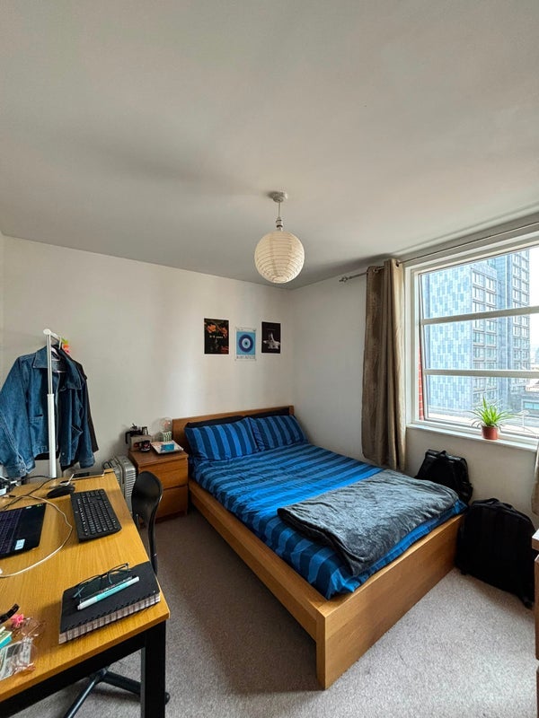 Flat Lower Ormond Street in Manchester