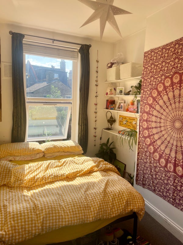 Room Lordship Lane in Greater London