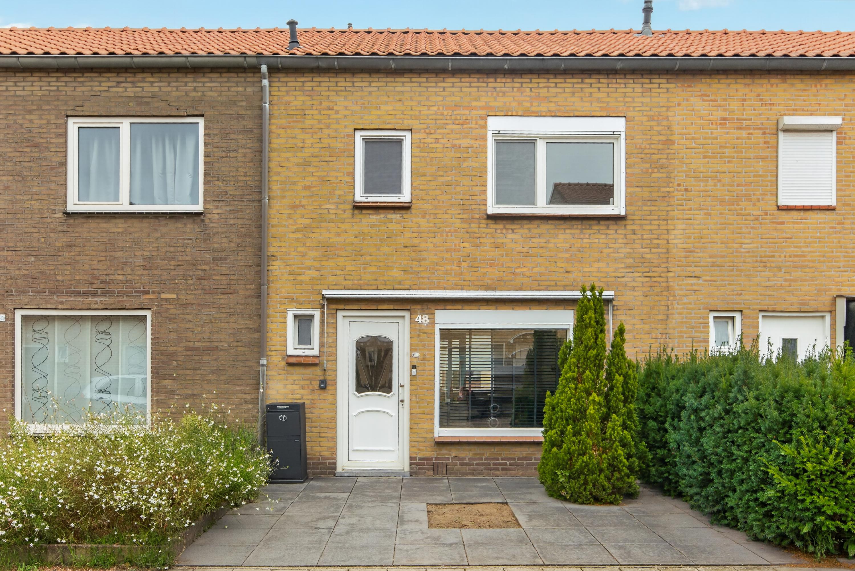 Tussenwoning te koop: Lakenstraat 48, Geldrop