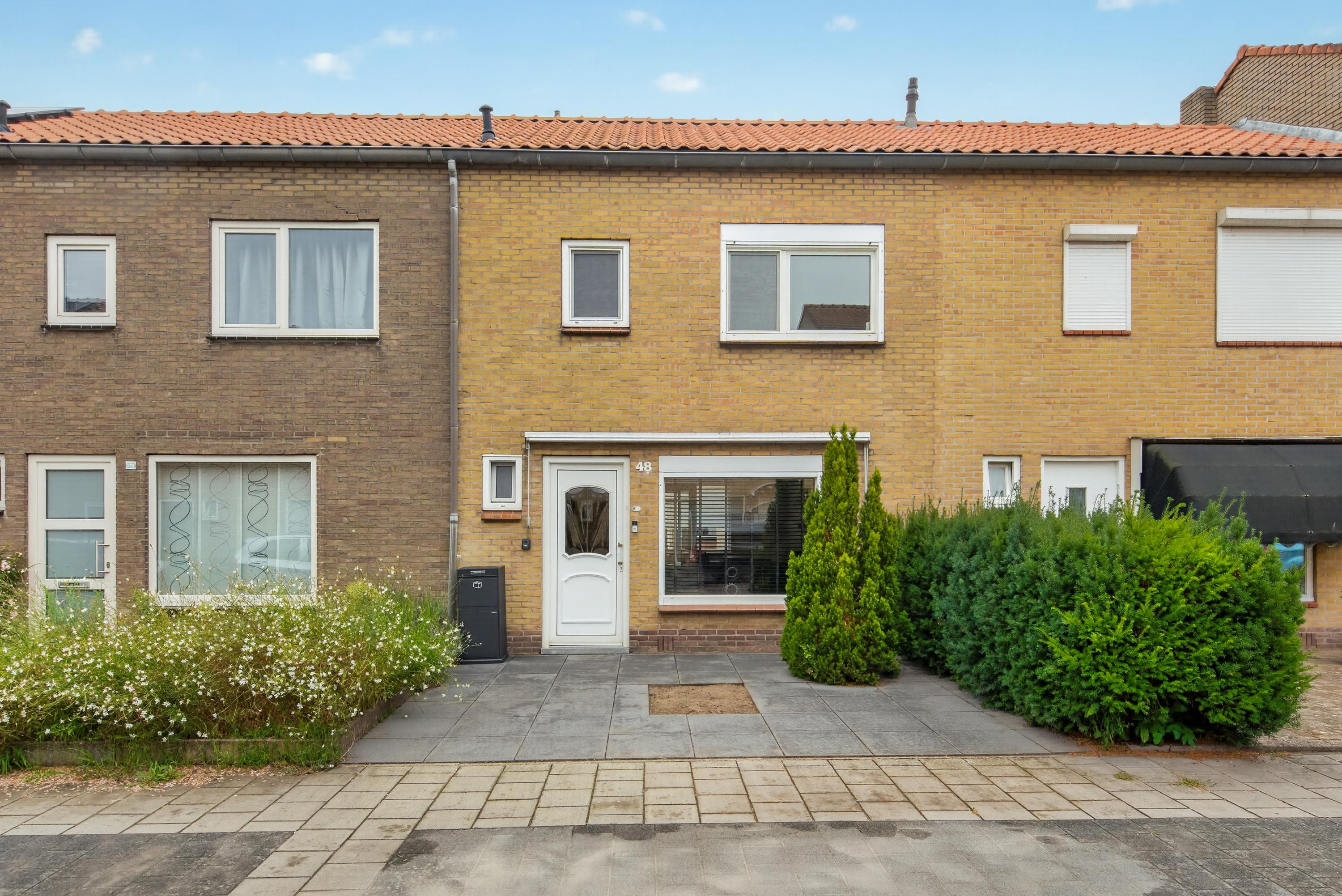 Tussenwoning te koop: Lakenstraat 48, Geldrop