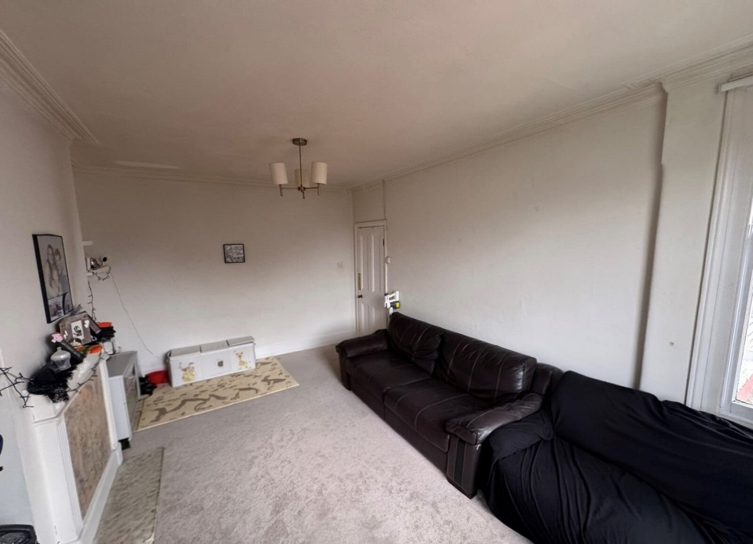 Flat Radnor Avenue in Greater London