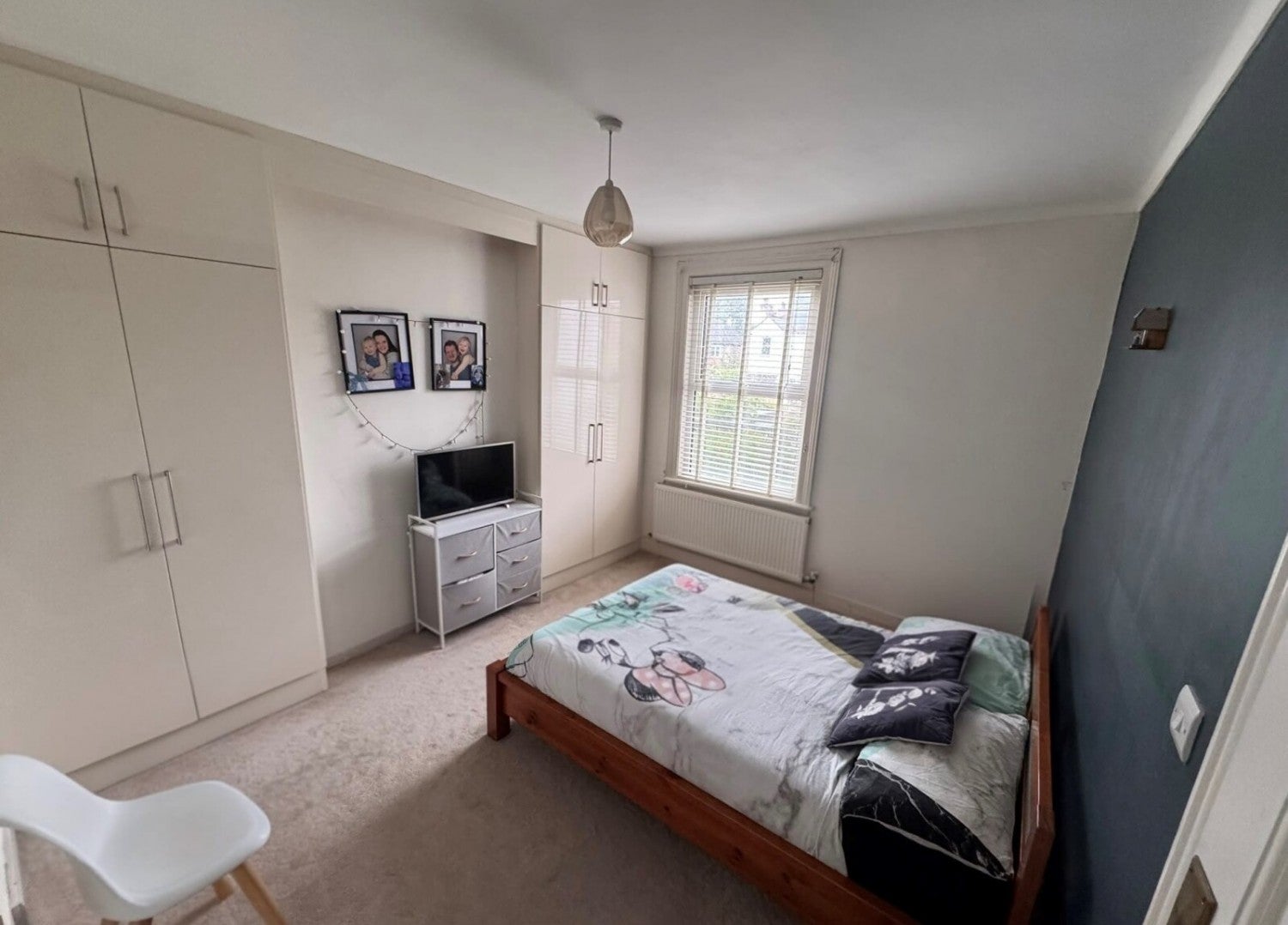 Flat Radnor Avenue in Greater London