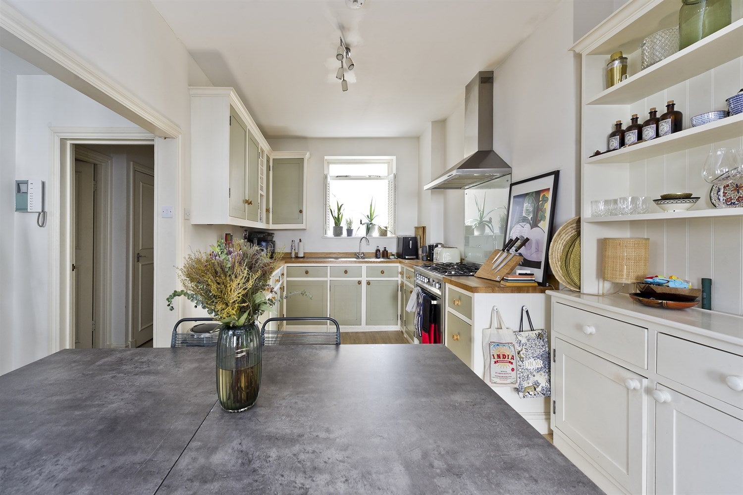 Flat Garway Road in City of Westminster