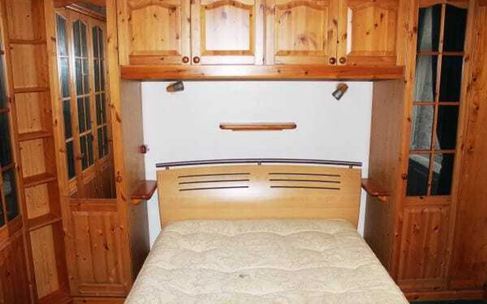 Flat Cressingham Road in Greater London