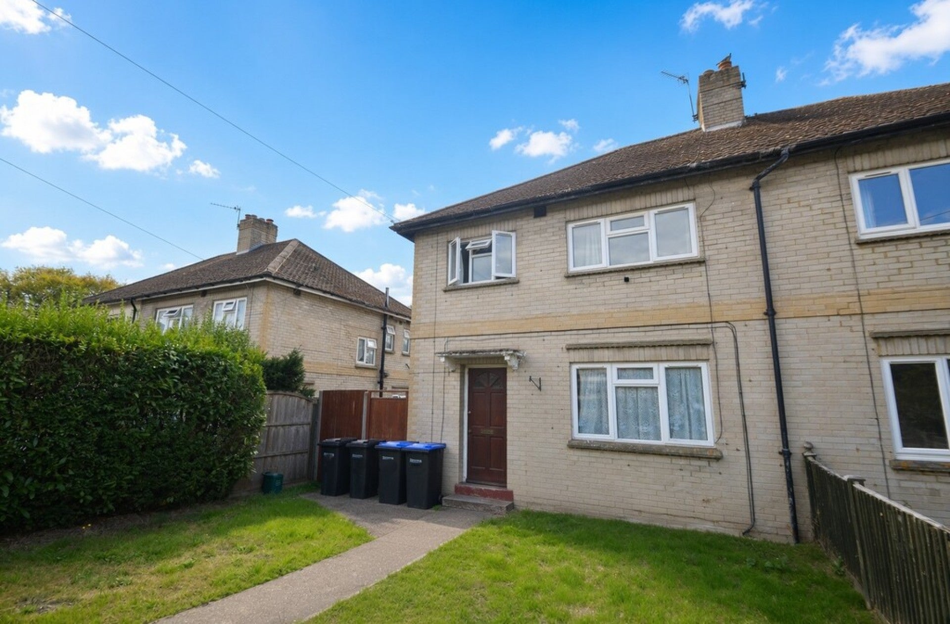 House Beechtree Avenue in Borough of Runnymede