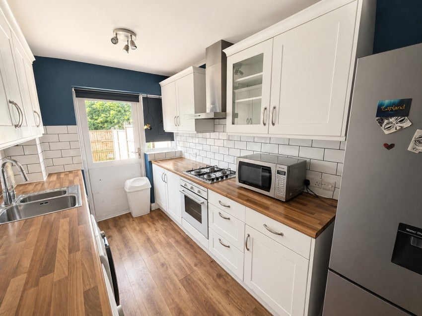 Flat Broadacre in Borough of Spelthorne